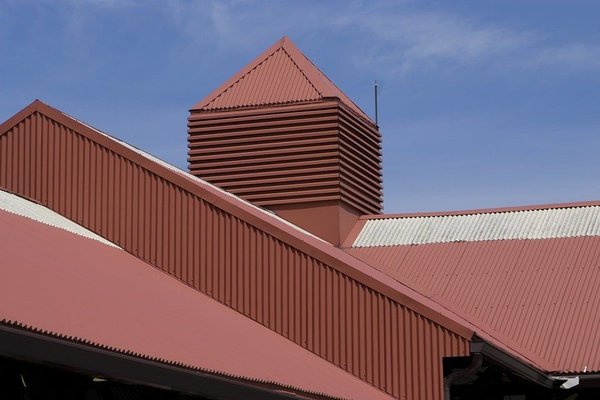 La toiture industrielle : un enjeu majeur pour les entreprises