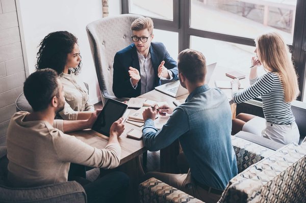 Quelle est la contribution d'un expert-comptable dans le processus de décision financière ?