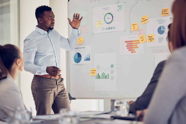 Comment une plateforme spécialisée peut-elle simplifier la gestion de vos obligations réglementaires en tant qu'ERP ?